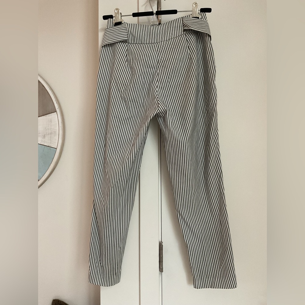 *** DYNAMITE Work or Play friendly pinstriped Belted ankle Women's Pant - Picture 3 of 9